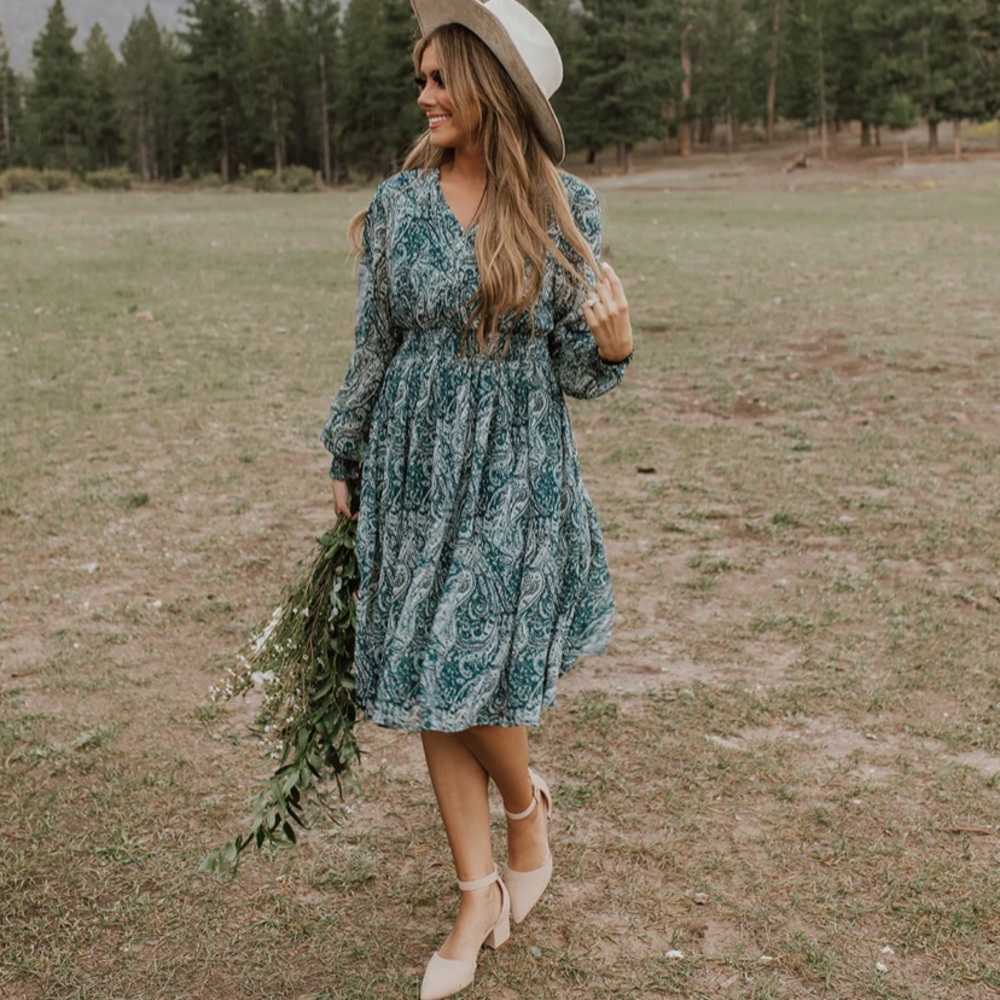 Elegant Teal Long Sleeve Dress